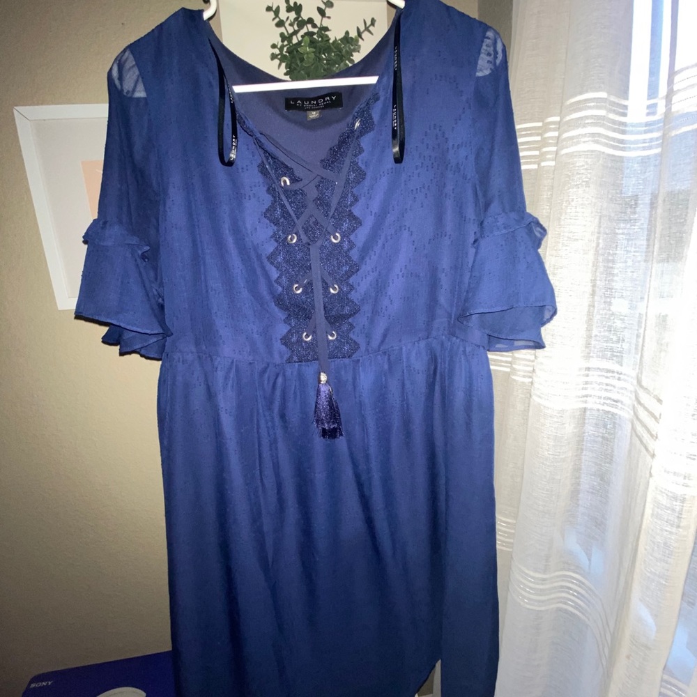 blue dress